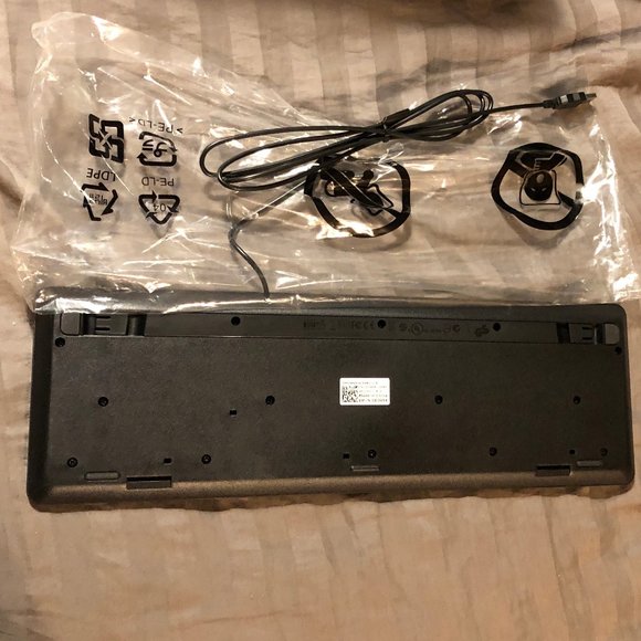 Dell KB212-B Keyboard - LIke New - Picture 3 of 7